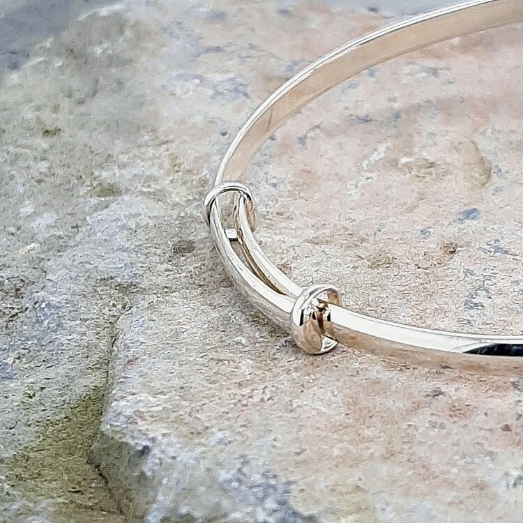 Silver Trinity Knot Bangle – McCarthy's Jewellery
